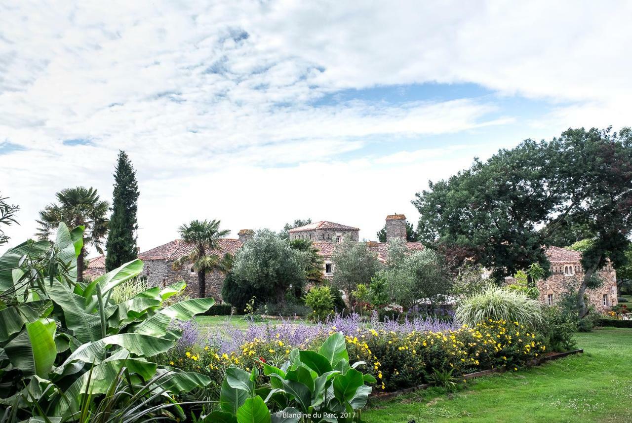 Gites De La Robliniere Landevieille Exteriér fotografie