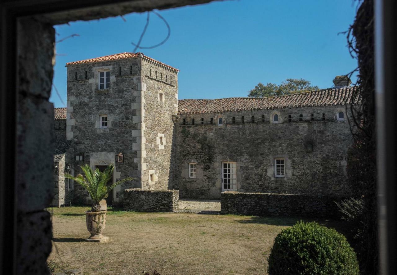 Gites De La Robliniere Landevieille Exteriér fotografie