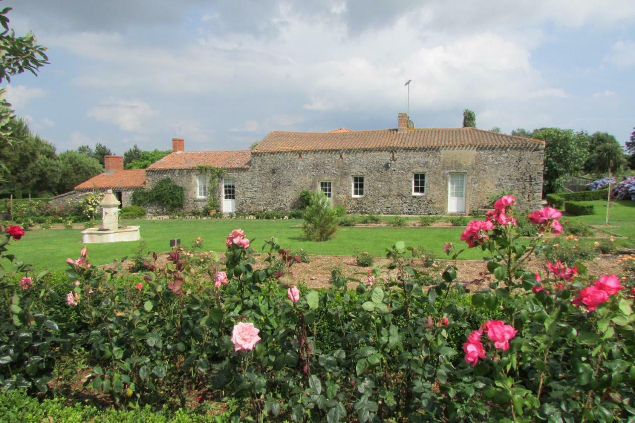 Gites De La Robliniere Landevieille Exteriér fotografie