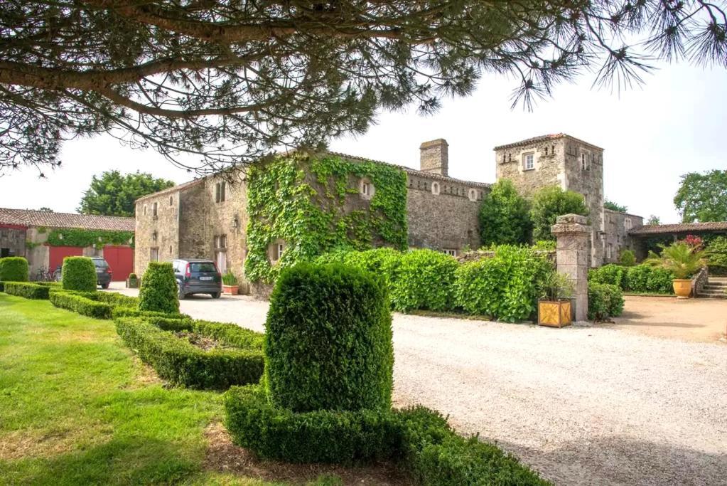 Gites De La Robliniere Landevieille Exteriér fotografie