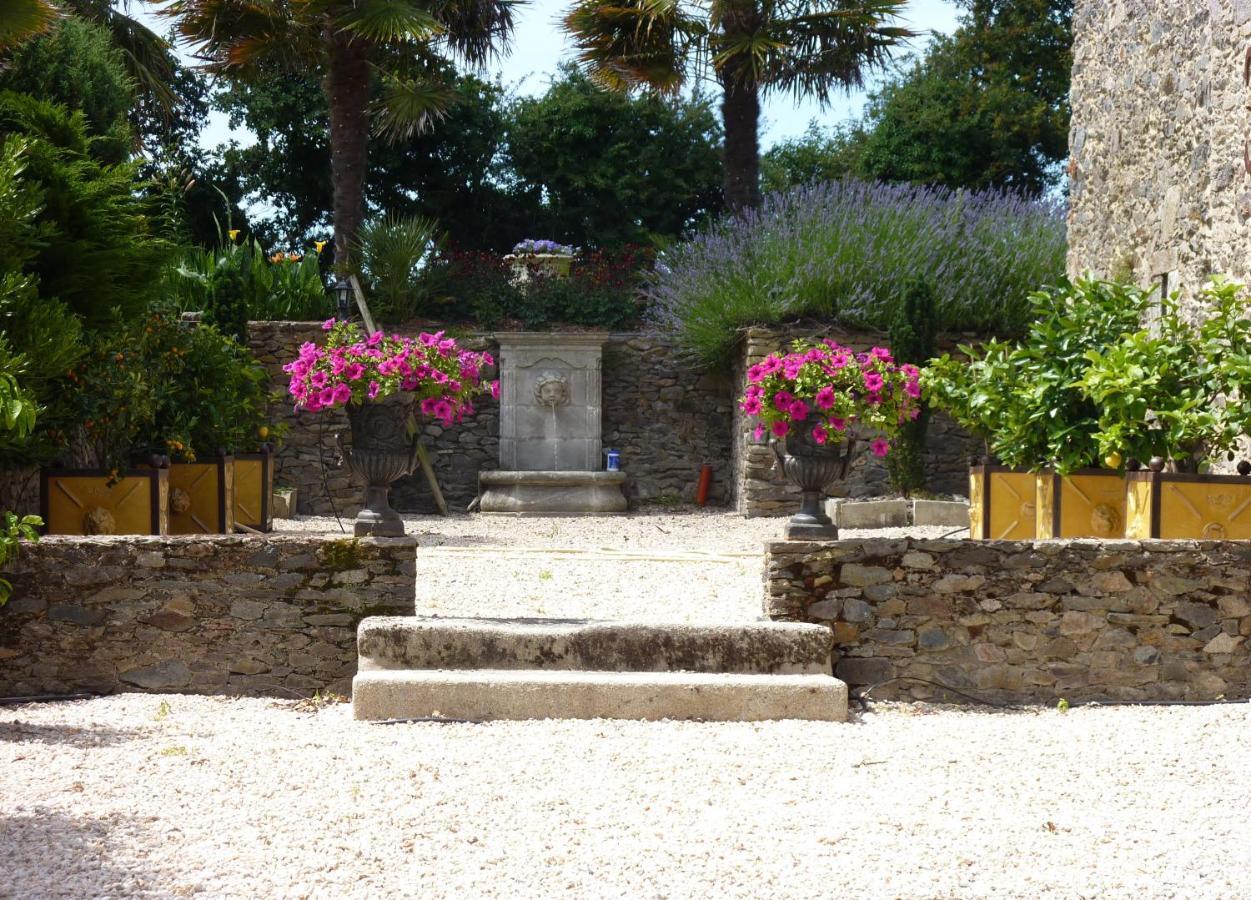 Gites De La Robliniere Landevieille Exteriér fotografie